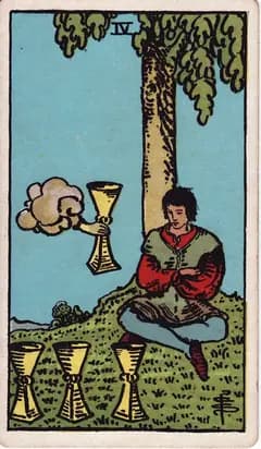 聖杯四 Four of Cups